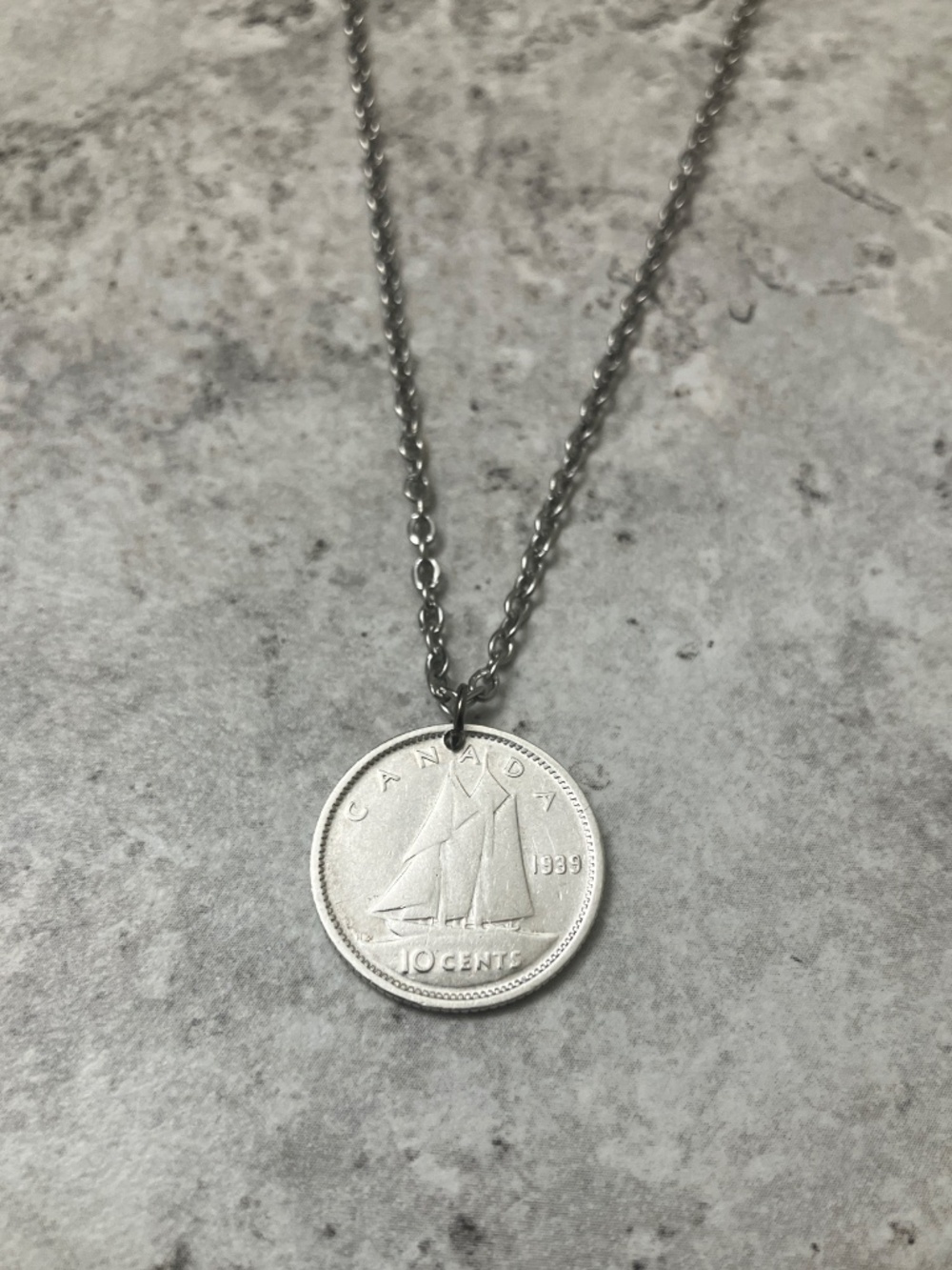 20 Pieces of Coin Jewelry - Picture 4 of 16